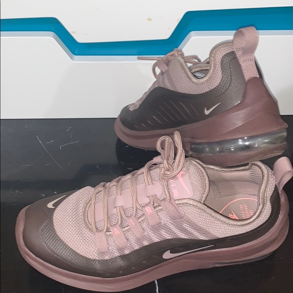 Nike Air Max Axis (Taupe) - Picture 2 of 3